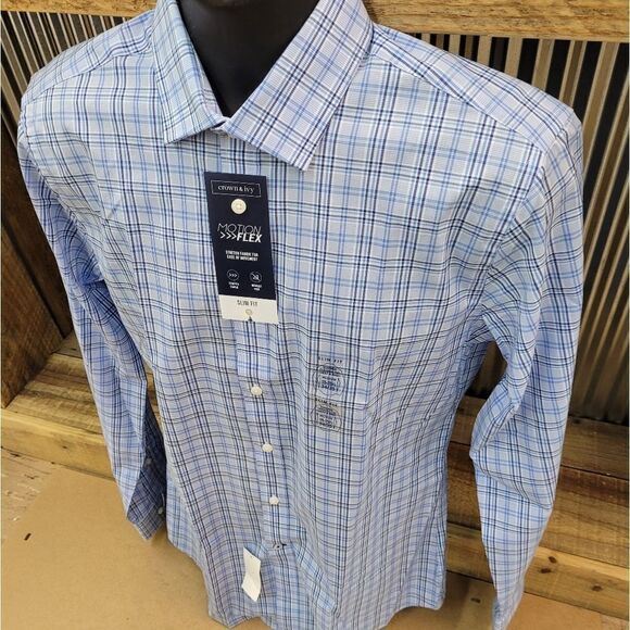 Crown & Ivy stretch button down - Picture 2 of 7